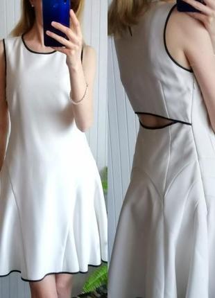 Красиве елегантне плаття з вирізом на спині сукня оригінальний...