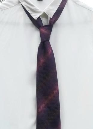 Бордова краватка