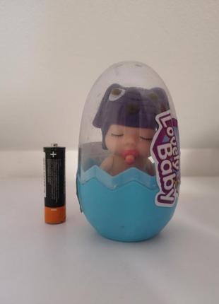 Новый пупс в яйце с аксессуарами (бутылочка и сумочка)