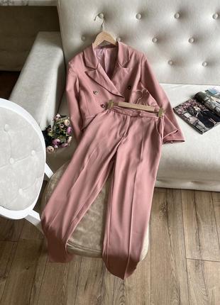 Розовый костюм в стиле zara