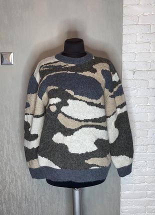 Кофта теплий джемпер светр з приспущеними рукавами у камуфляжн...