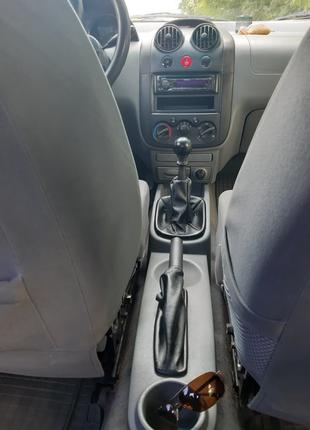 Автомобиль Шевроле Авео