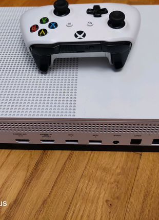 Ігрова приставка Xbox One S 1 Tb