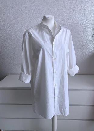 Белая удлиненная рубашка cos