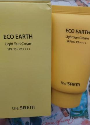 Легкий солнцезащитный крем для лица the saem eco earth power l...