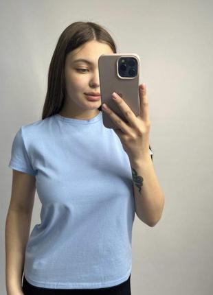 Базовая женская футболка голубая