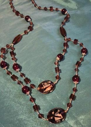 Ожерелье из стеклянных бусин