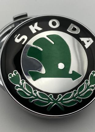 Колпачок Skoda черные с зеленым логотипом 60 мм 56 мм