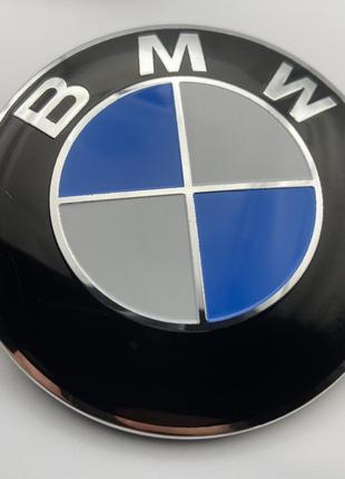 Значок BMW 74 мм. Эмблема БМВ на капот и багажник 51148132375