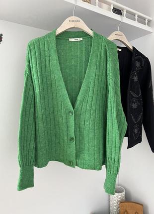 Крутой зеленый свитер кардиган george