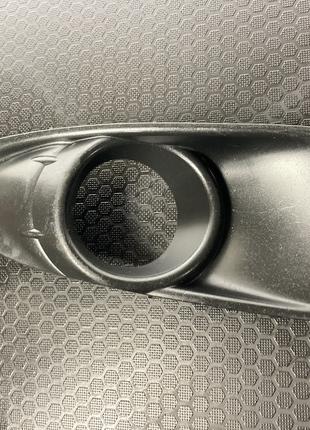 Решетка противотуманной фары правая на Mazda 6 (GG, рестайл) 2...
