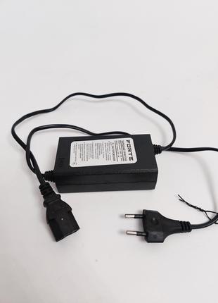 Зрядний пристрій для акумуляторного обприскувача GRUNHELM GHS-16M