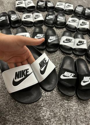 Тапочки Nike swoosh