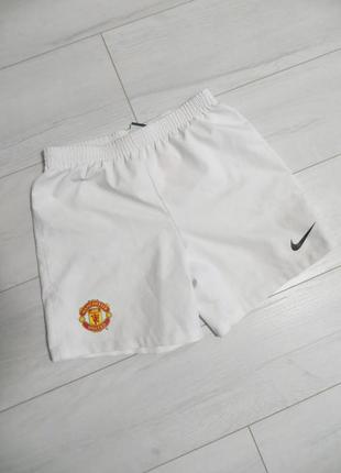 Спортивные шорты от nike manchester united на 7- 8 лет