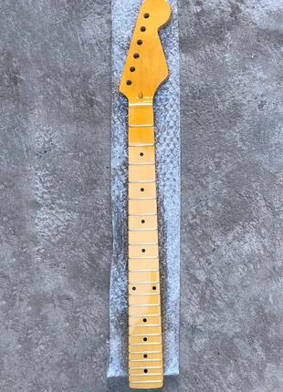 Гриф кленовый ЛАКИРОВАННЫЙ для электрогитары Fender Stratocast...