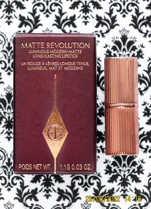 Стойкая матовая помада для губ charlotte tilbury matte revolut...