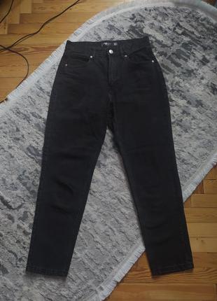 Черные джинсы mom's fit бренда new yorker