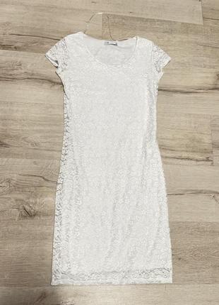 Біла сукня від oodji
