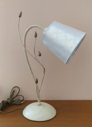Настільна лампа світильник з абажуром