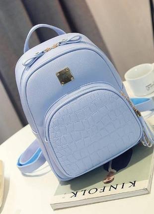 Женский городской рюкзак в стиле рептилии с веночком голубой
