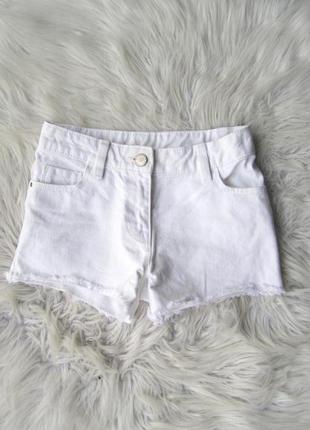 Белые джинсовые шорты с необработанным краем по низу штанины next
