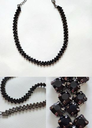 Чёрное колье на шею ожерелье с черными камнями