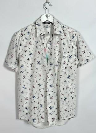 Легкая гавайка с цветами белая базовая летняя рубашка