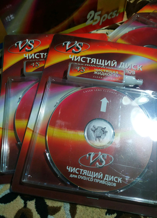 VS-очисний диск для всіх типів DVD/CD приводів.