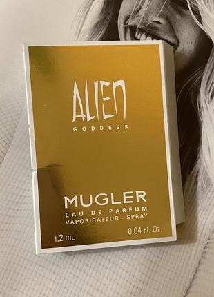 Mugler alien goddess