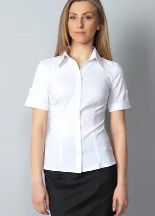 Біла блузка на гудзиках з коротким рукавом