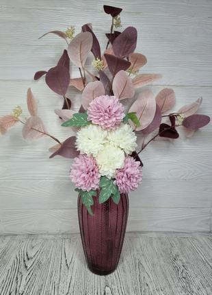 Букет искусственных цветов из хризантем и эвкалиптовых веток р...