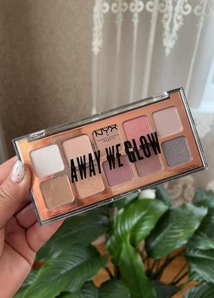 Палетка теней для век nyx professional makeup away we glow sha...