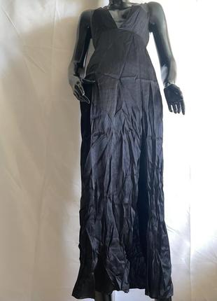 Длинное черное атласное платье с разрезом forever 21