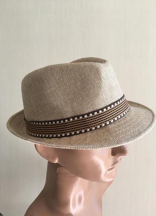 Элегантная летняя шляпа с неширокими полями