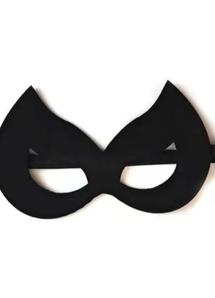 Детская маска карнавальная черная, размер маски 16*9см