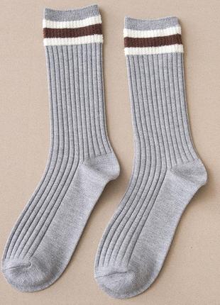 Сірі жіночі шкарпетки у рубчик зі смужками мохнатими асфальт