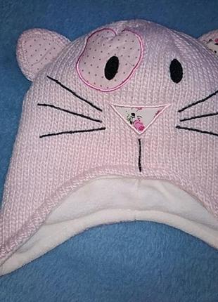 Розовая шапка кошка