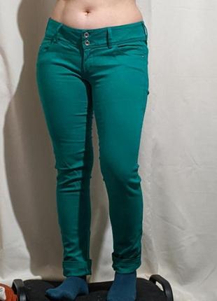 Зеленые джинсы от bershka (187)