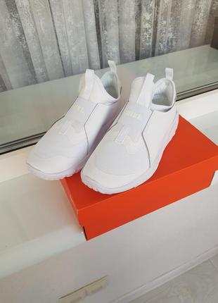 Кроссовки nike original, новые 23,5 стелька