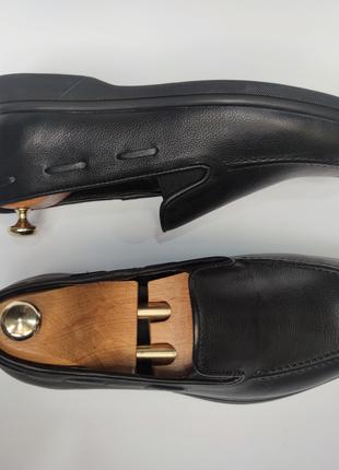 Универсальная мужская обувь – лоферы черного цвета