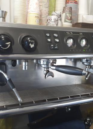 Професійна кавомашина La Spaziale s3