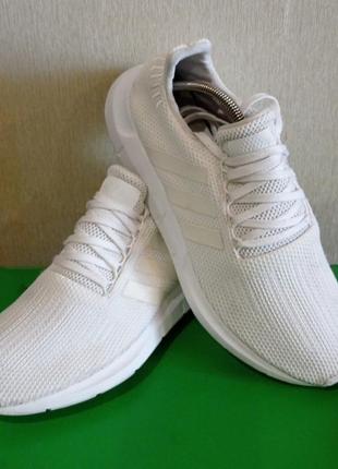 Кроссовки фирмы adidas 47 размера