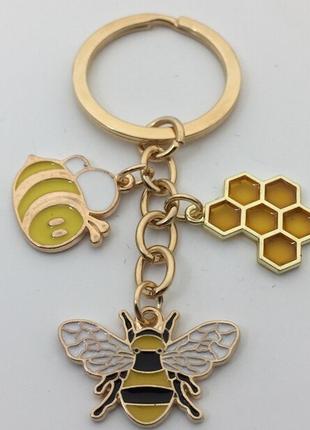 Брелок на ключи золотистый металл насекомое шмель пчела и пчел...
