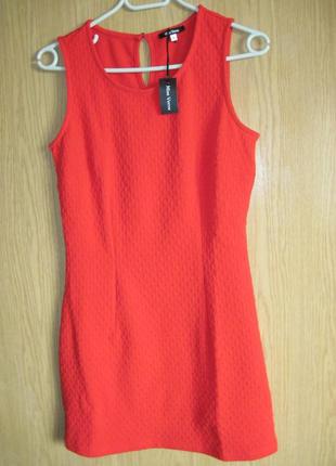 .новое красное платье "miss verve" р. 44