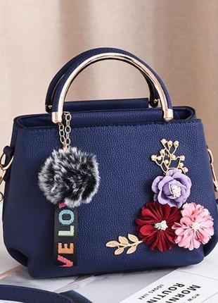 Женская мини сумочка с цветочками и меховым брелком. маленькая...