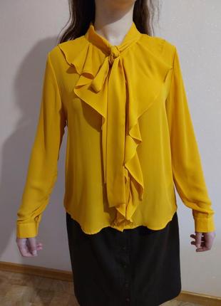 Блуза ярко желтого цвета 46-48 размера