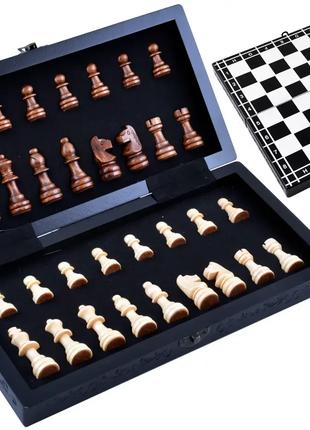 Шахматы в деревянном кейсе