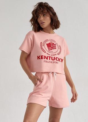 Жіночий спортивний комплект із шортами та футболкою