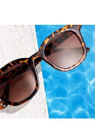 Солнцезащитные очки в элегантном стиле орифлейм код 45280