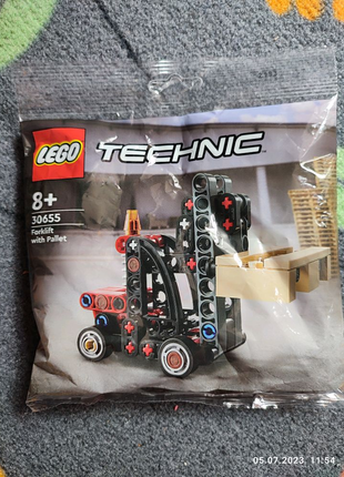 Конструктор Lego Technic  Автонавантажувач рухомий